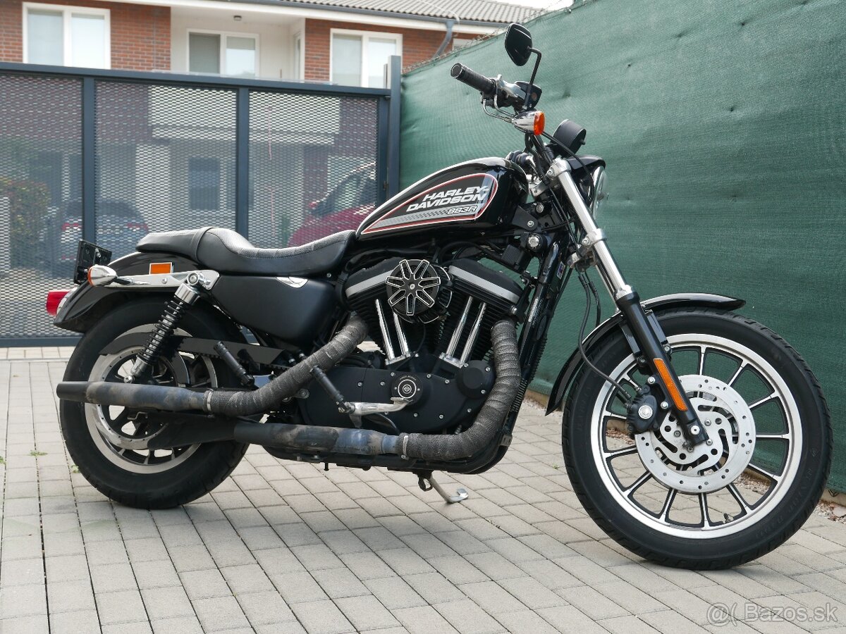 Harley Davidson 883R Roadster