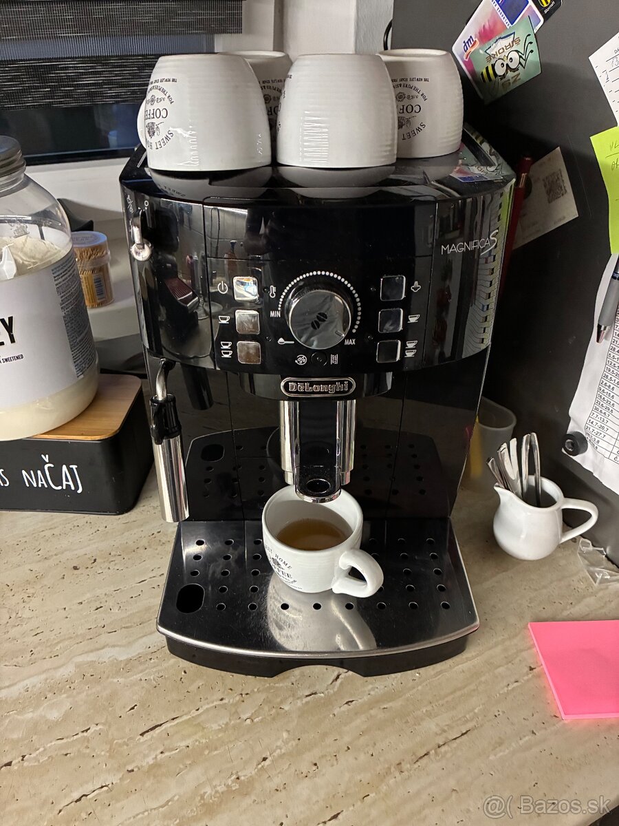 Kávovar Delonghi Magnifica S