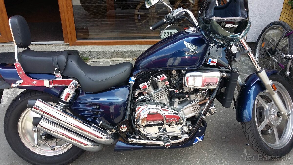 Honda Magna 750