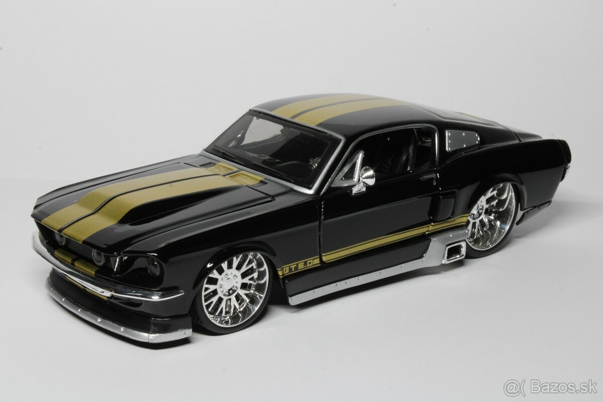 1:24 - Americké Muscle Cars - Maisto