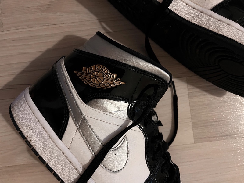 Nike Air Jordan 1 MID
