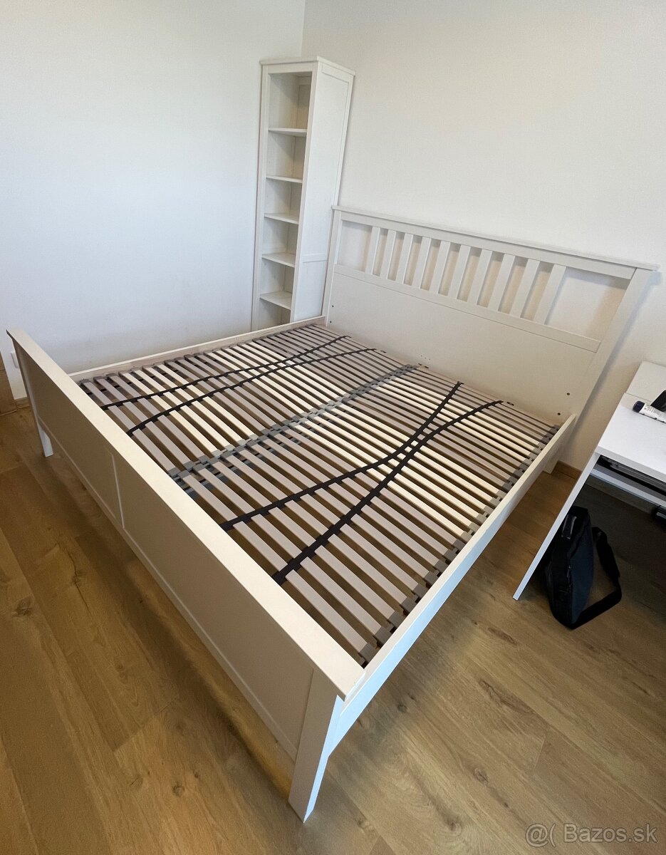 Postel 180x200 biela Hemnes