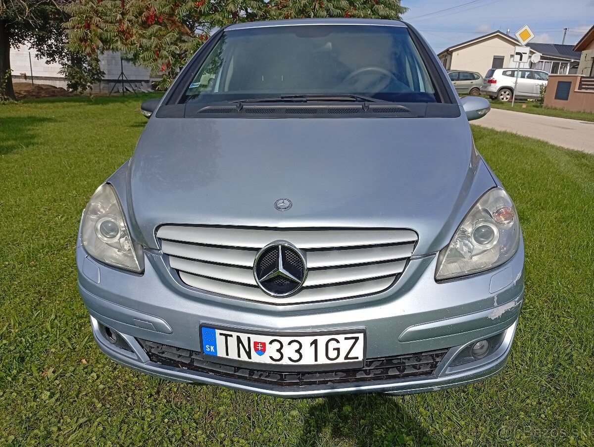 Predám Mercedes B180