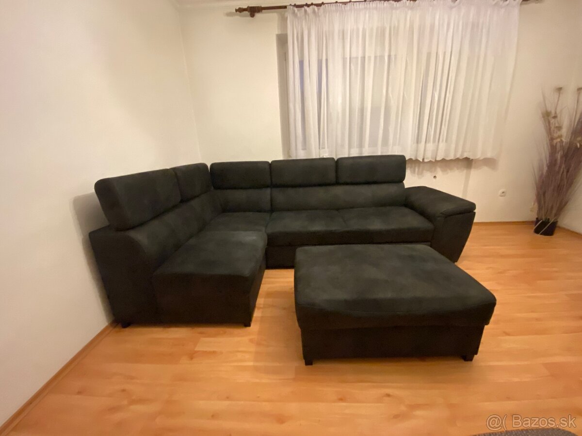 Sedacia súprava s taburetom