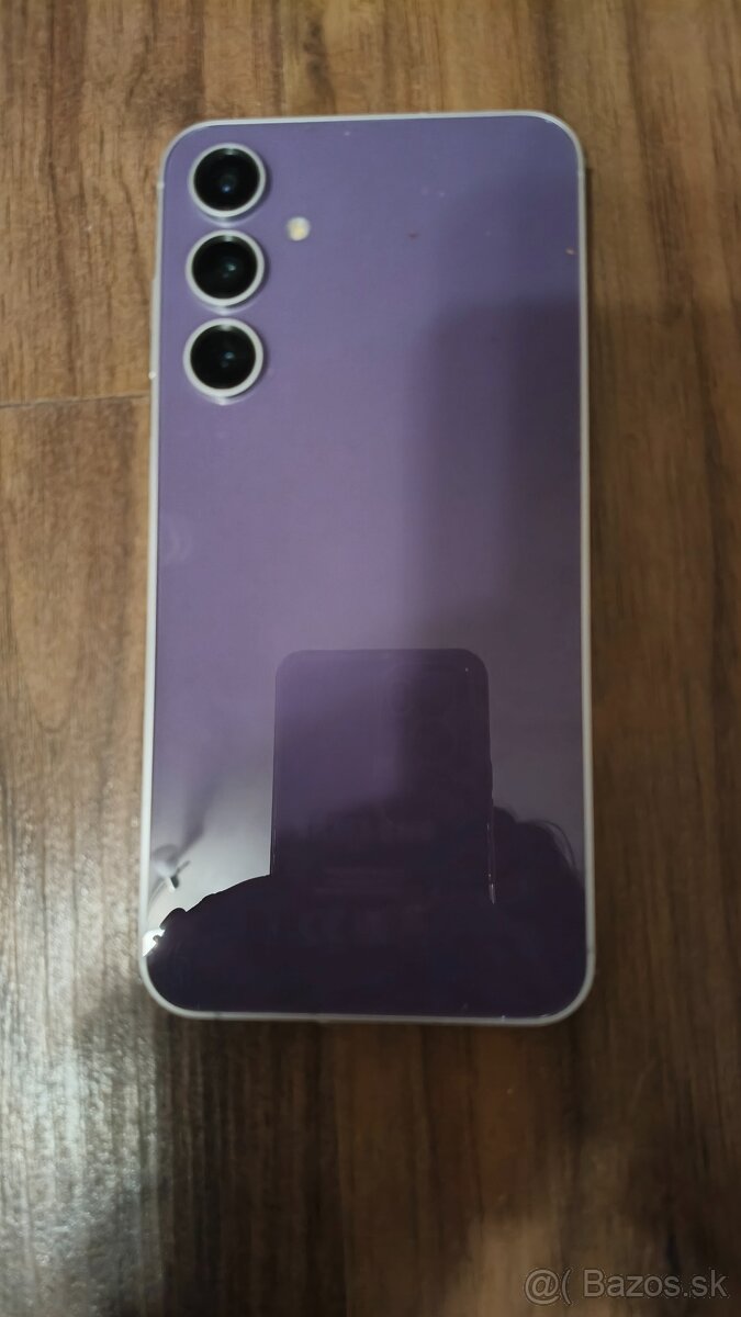 Samsung Galaxy s23 FE v top stave, prakticky novy