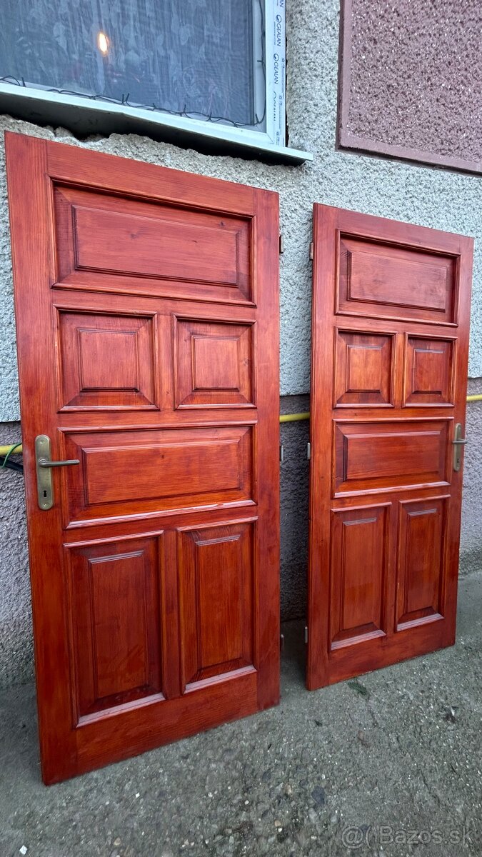 Masívne dvere zo zárubňou 80cm
