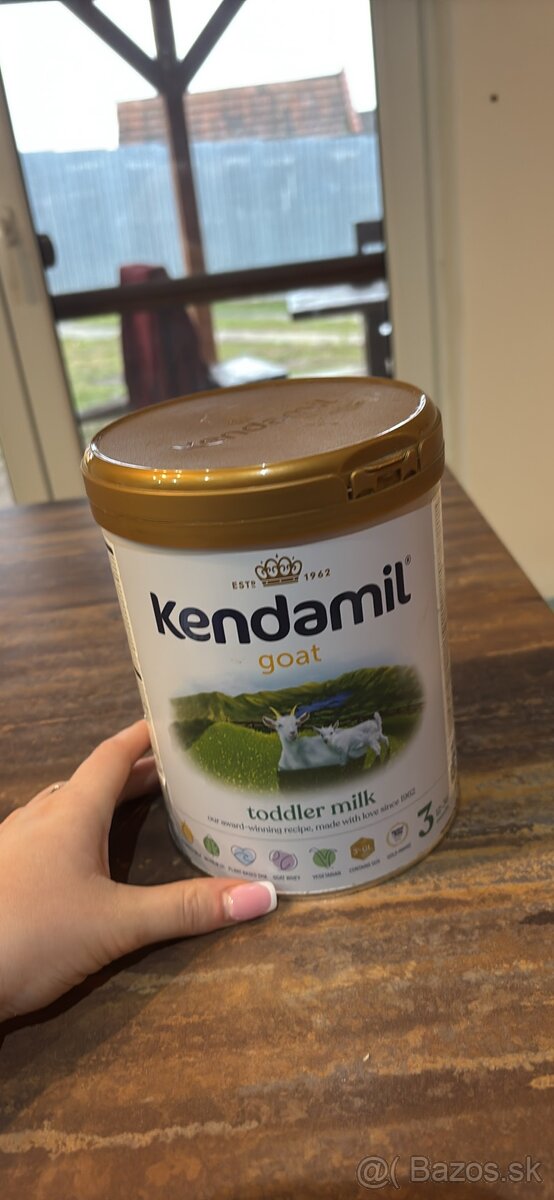 Kendamil kozie mlieko