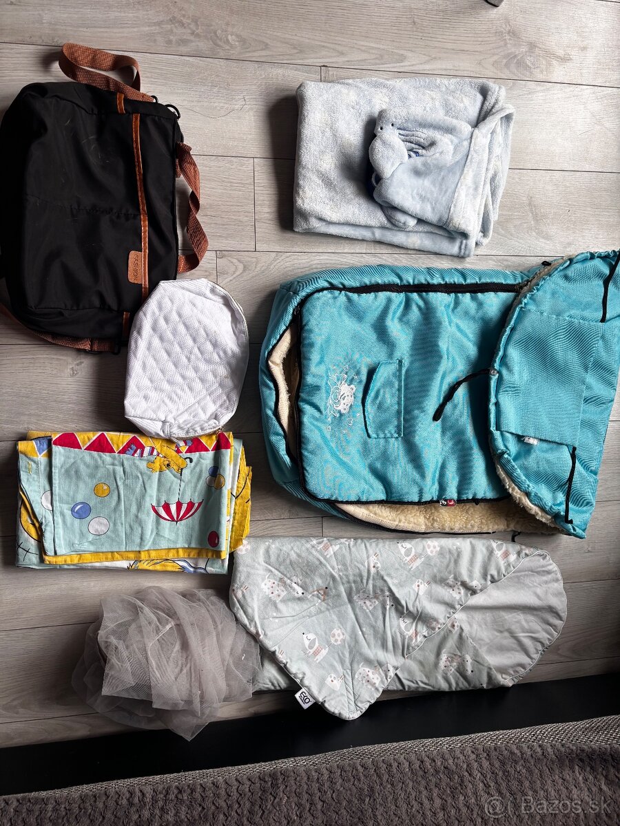 Predám oblečenie plus 2 kočíky