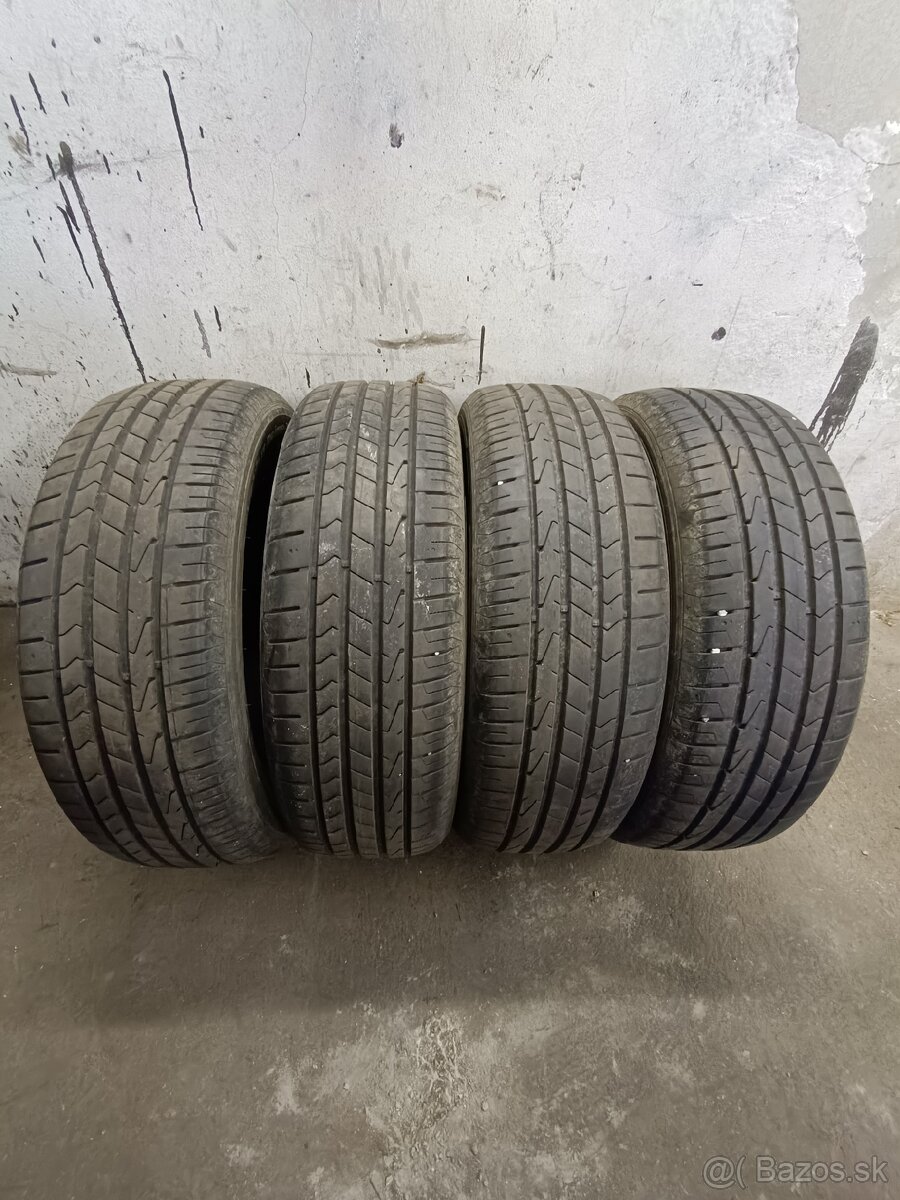 215/65R17 99V Hankook letná