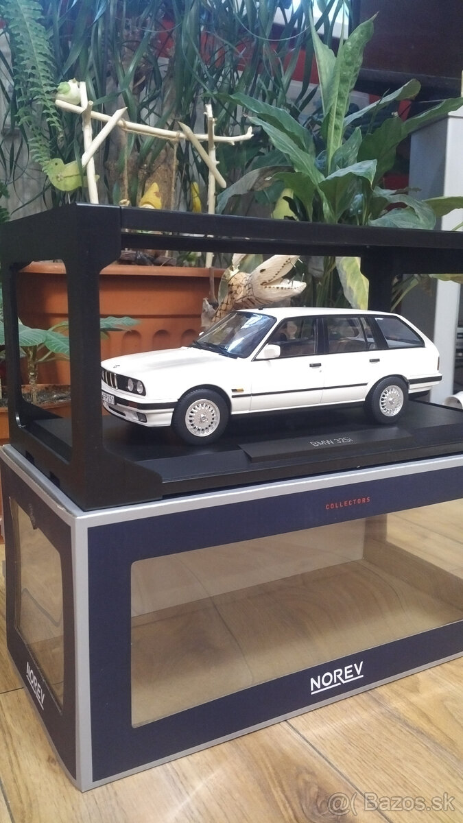 Predam nove BMW e30 touring v mierke 1:18