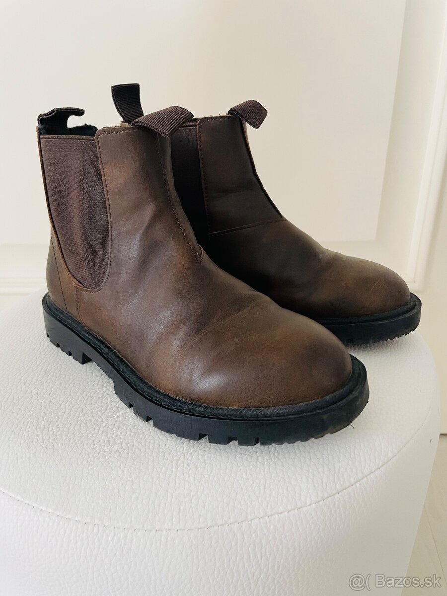 Detske chelsea cizmicky velkost 32