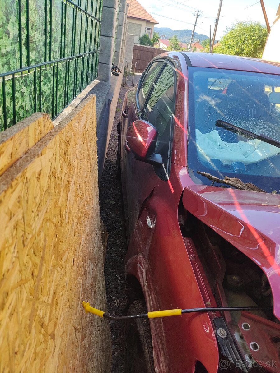 Dacia Sandero TCe 100 LPG 2021 na diely v kuse