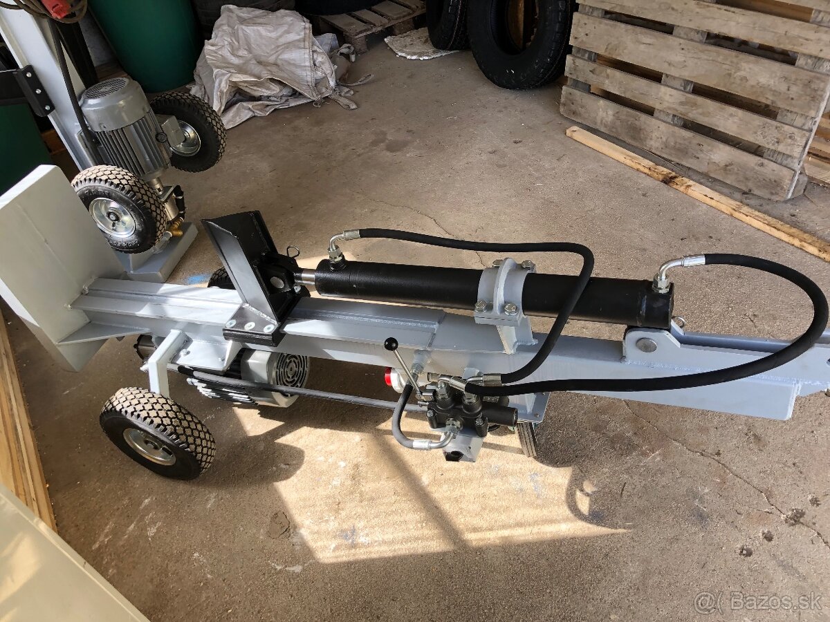 Hydraulicka stiepacka dreva