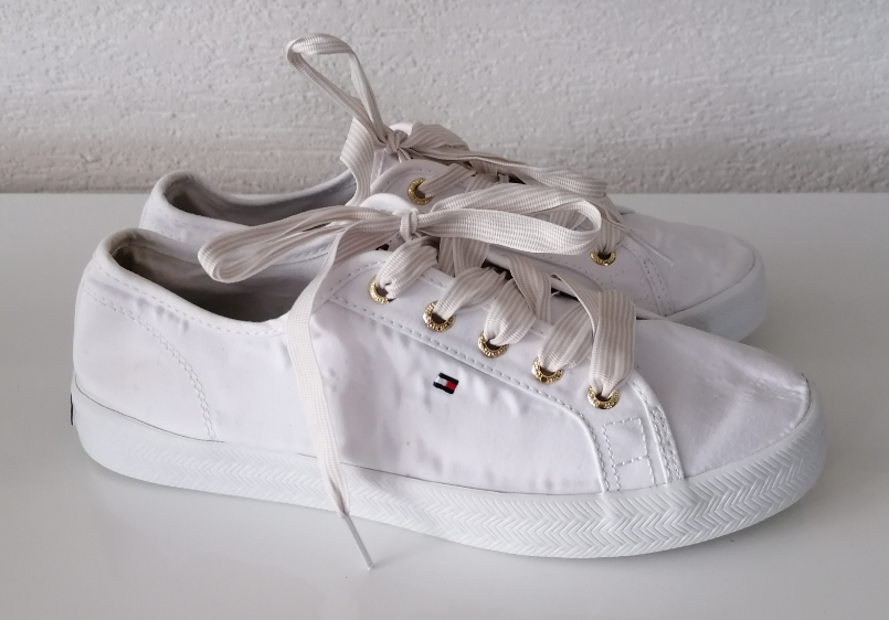 TOMMY HILFIGER Pôv.cena: 69,90Eur Tenisky