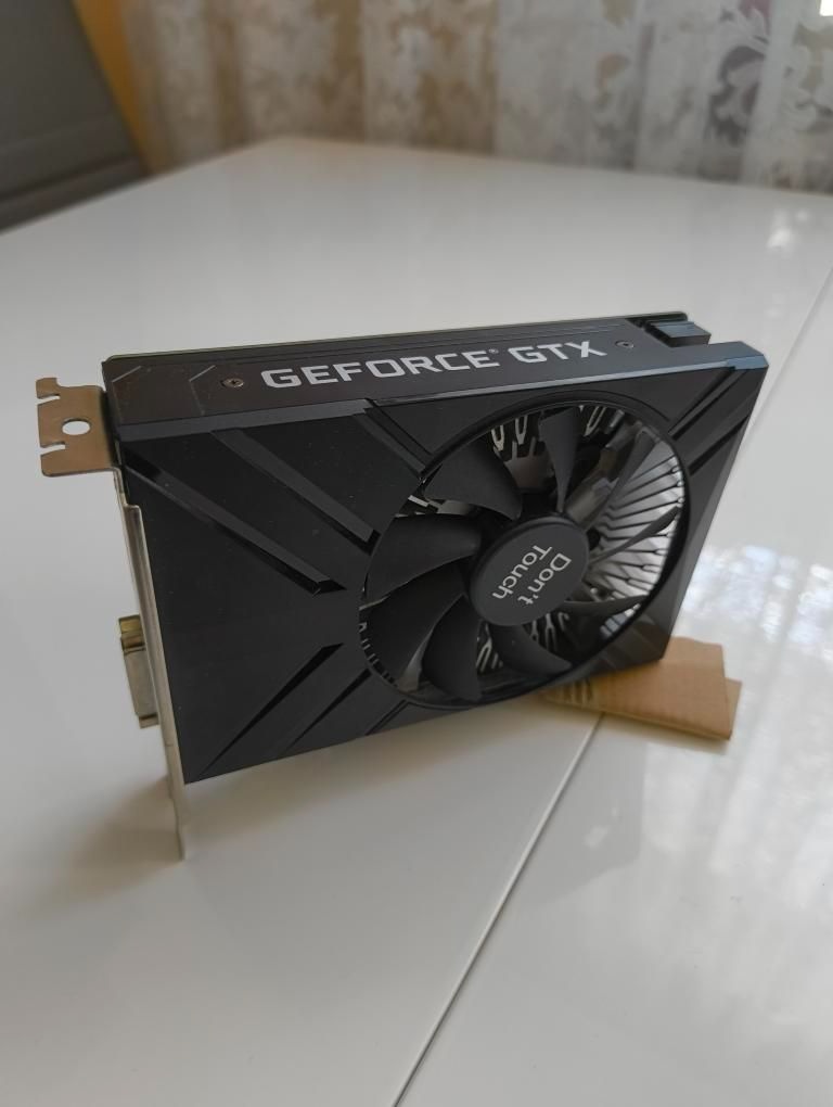 Grafická karta GTX 1660 super