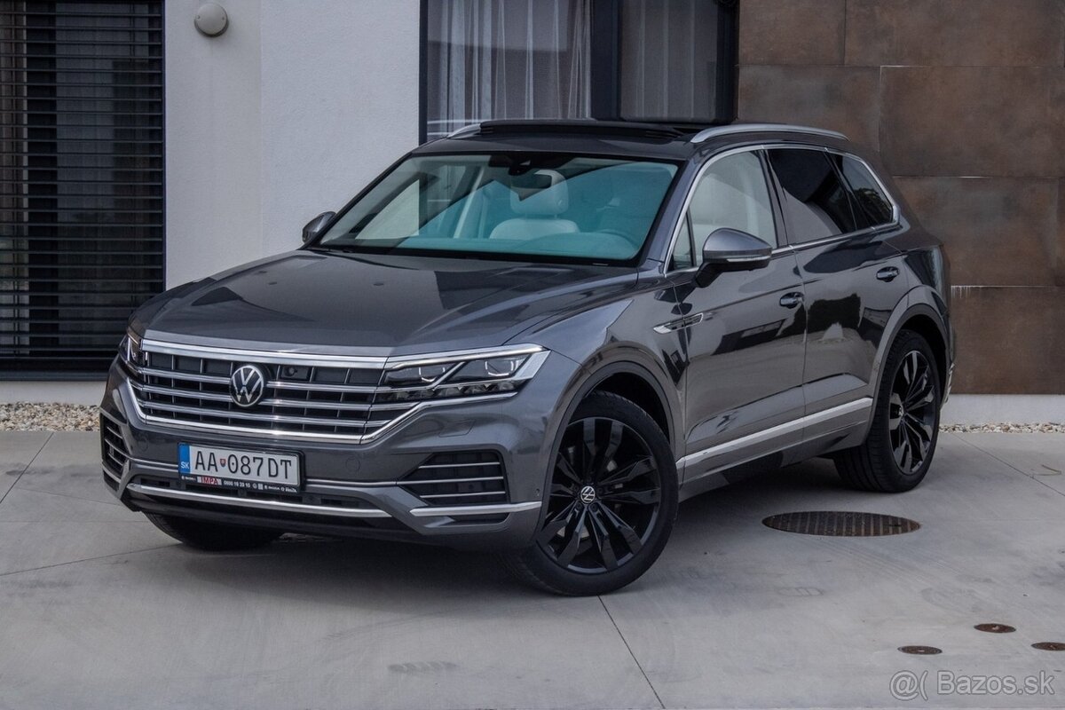 Volkswagen Touareg 3.0 V6 ELEGANCE / ZÁRUKA / AJ NA SPLÁTKY