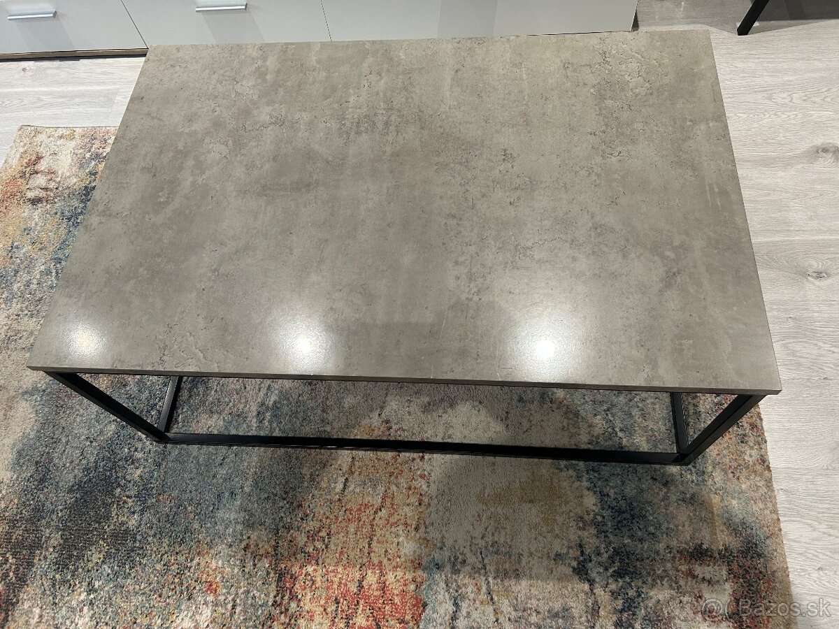 Konferenčný stolík