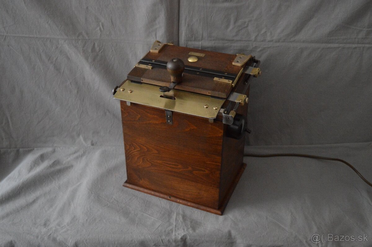 Kontaktná fotokopírka Narita (Maison Naert Bruxelles)