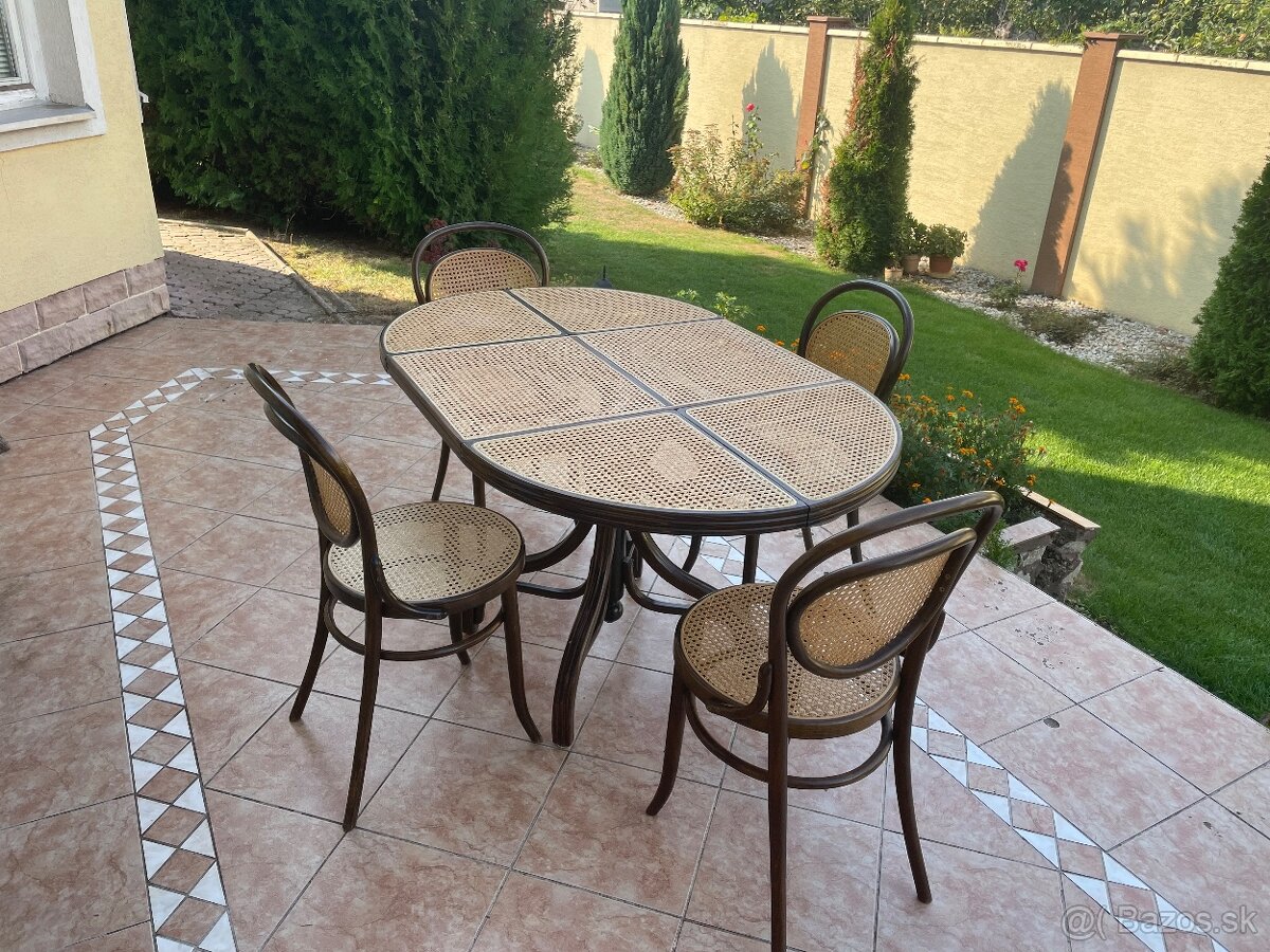 Jedáleňský set Thonet