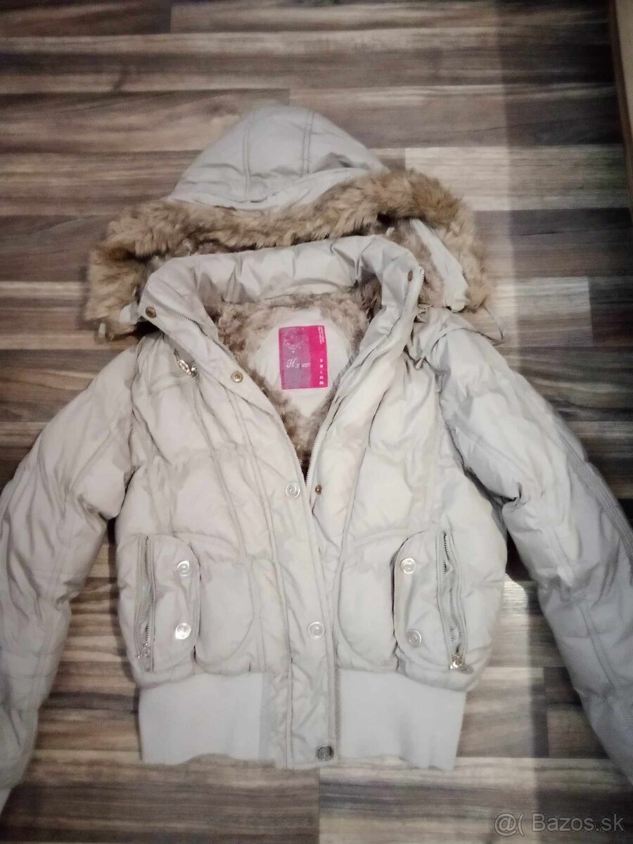 Predám  lacno balík  oblečenia  M,L + darujem novú bižutériu