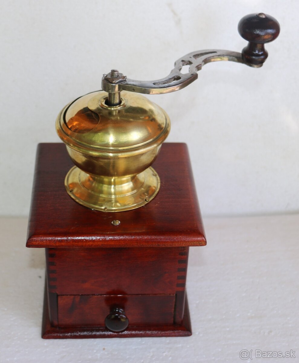 Starý mlynček na kávu II