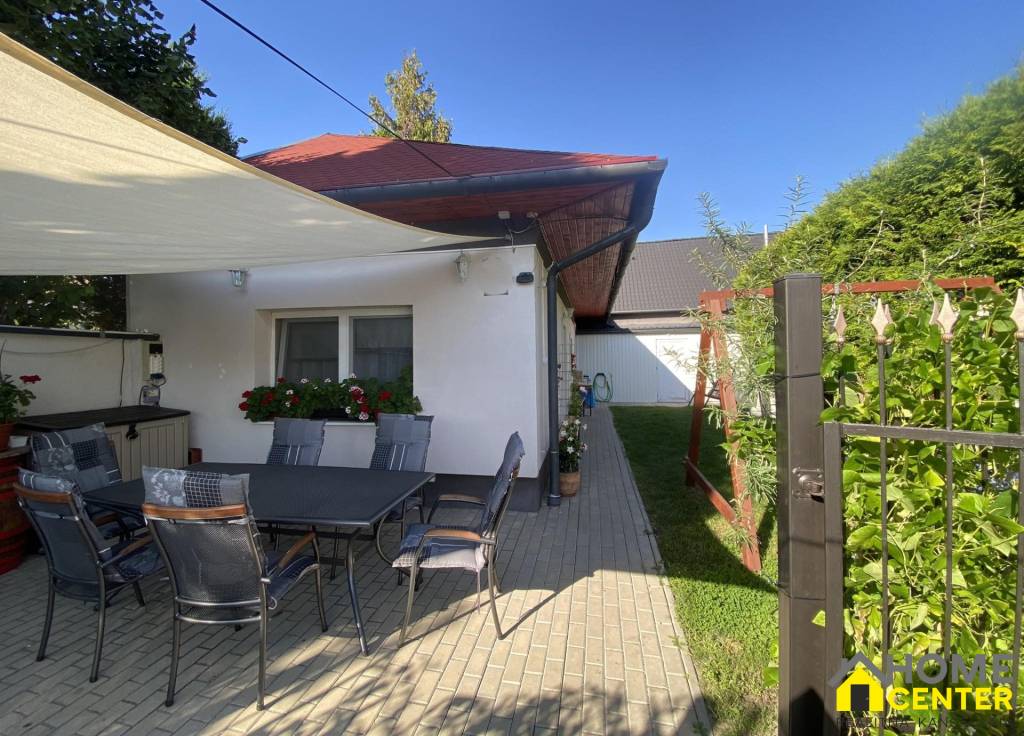 PREDAJ : rodinný dom na bývanie a aj podnikanie, Komárno