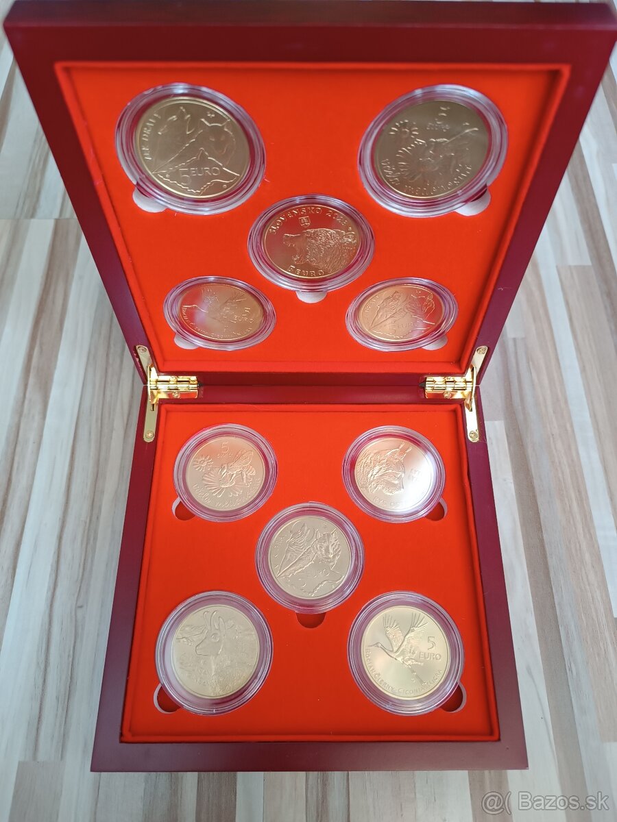 Kazeta 5€ minca,euro, fauna a flóra ,vlk, včielka,kamzík...