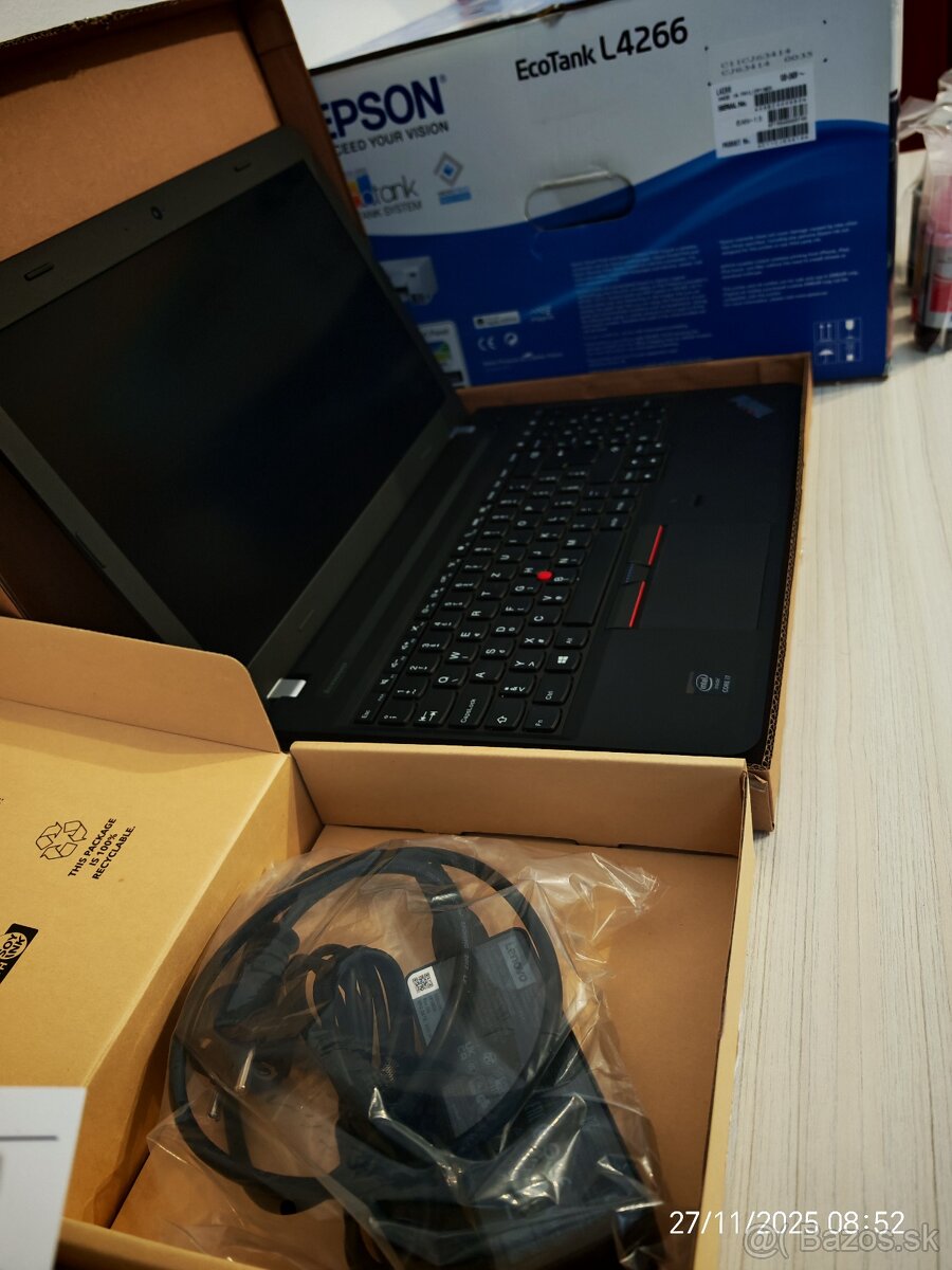 Predám nový notebook s tlačiarňou ideálny pre školáka Záruka