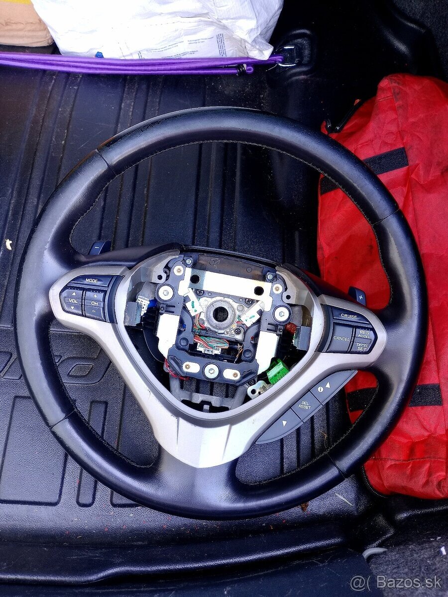 OEM volant Honda Accord 8G + tlačidlá 2.0/2.4/2.2