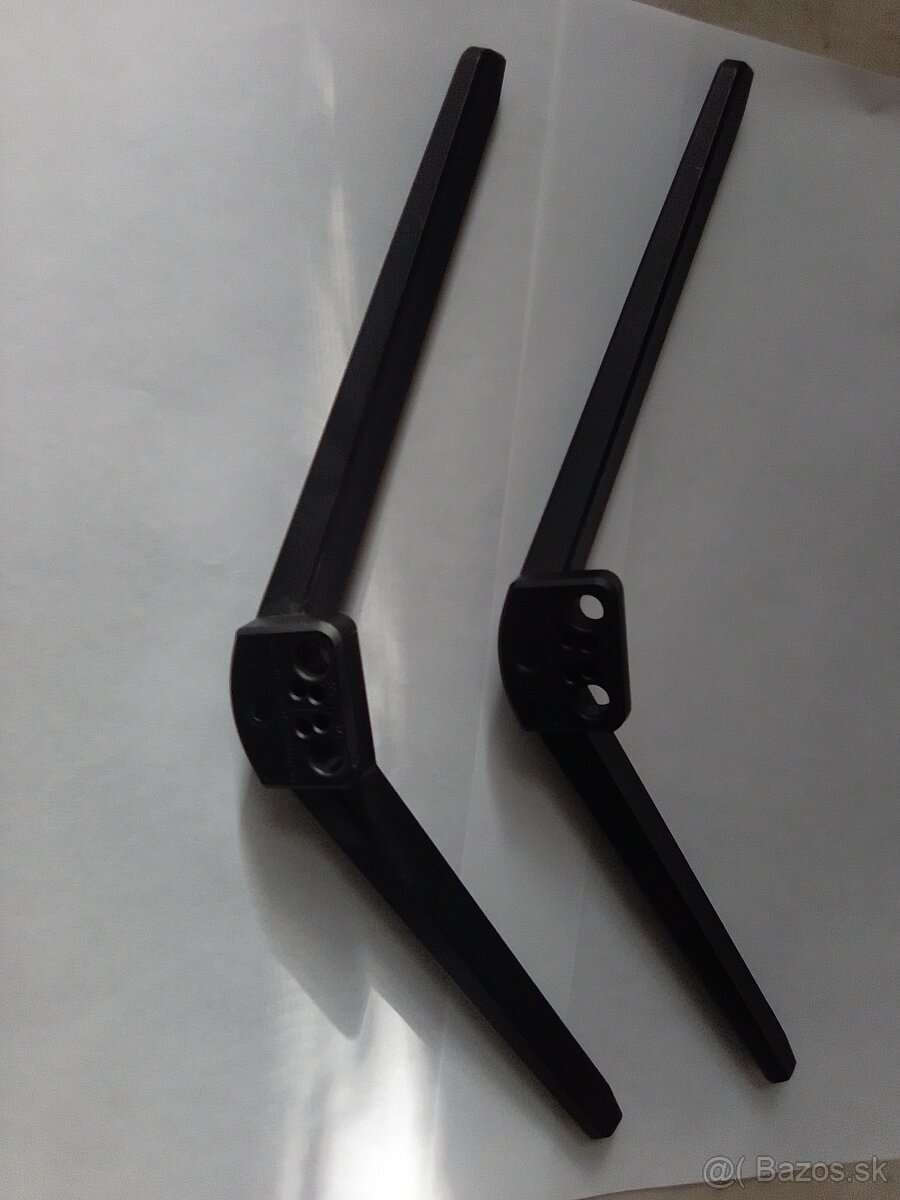 Kúpim nožičky na TV TCL 55P617 a TV SHARP LC-49CFE5001