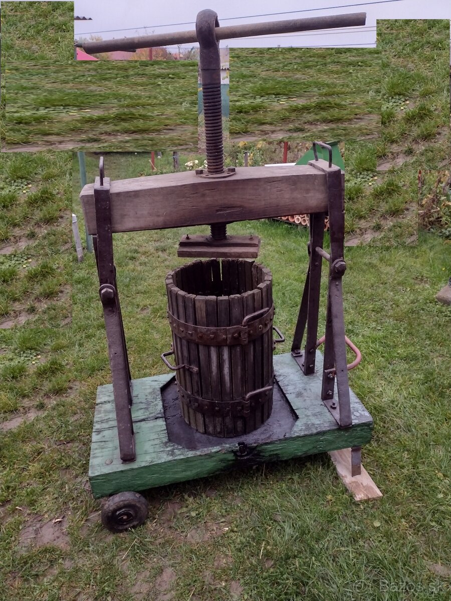 Starožitný lis na hrozno