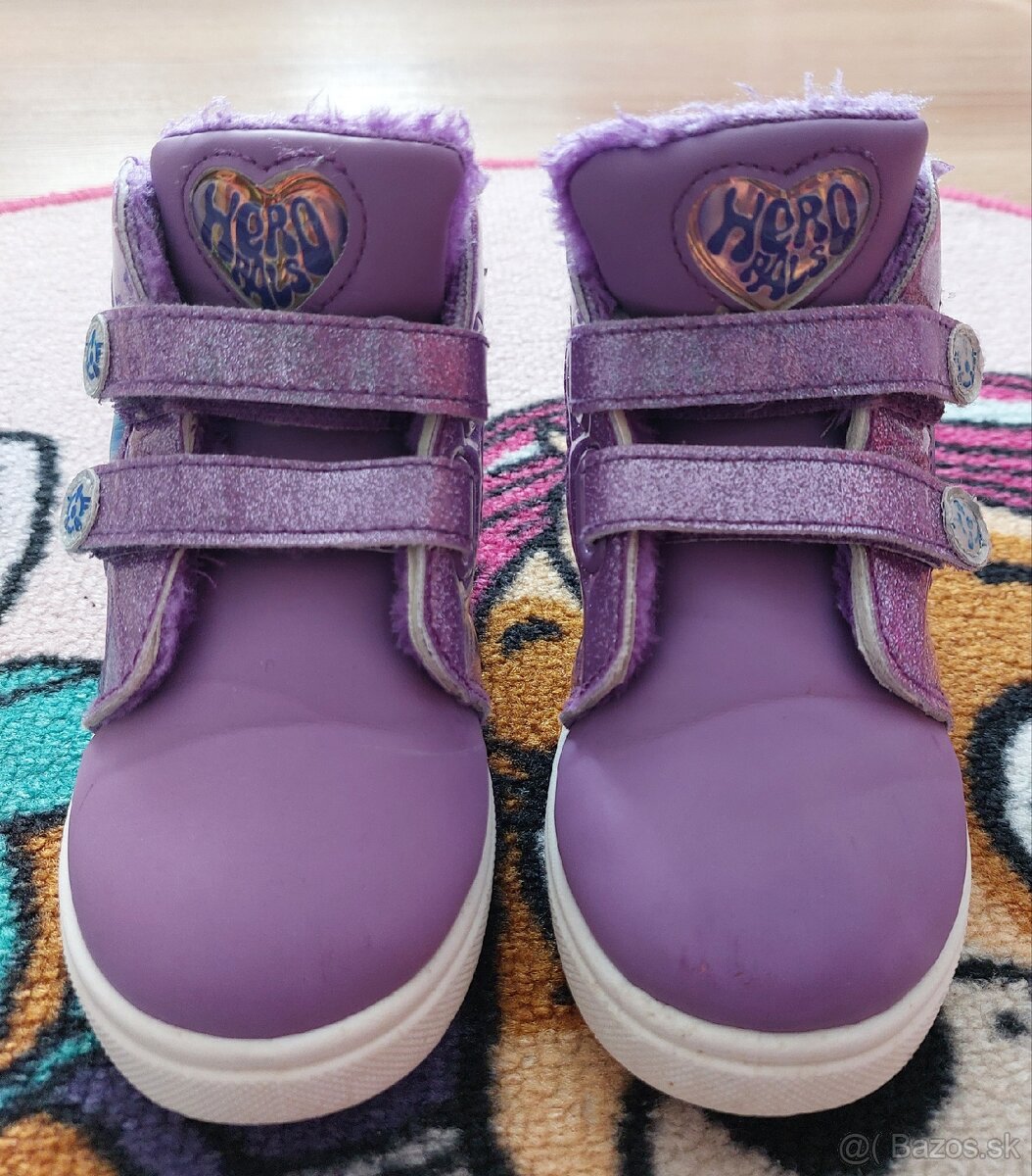 Zateplené tenisky 26