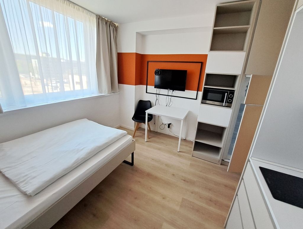 Prenájom zar. garsónky (20 m2) po rek. na Bajkalskej ul.