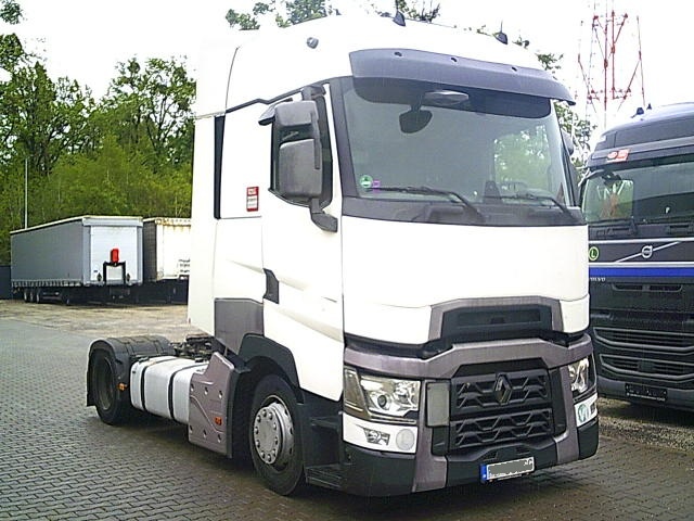REANULT T480 HIGHCAB Low Deck Mega 2018