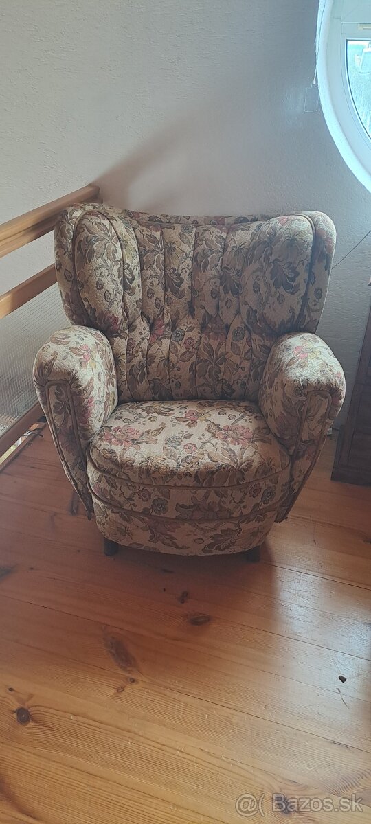 Predám retro kreslá....Ušiak