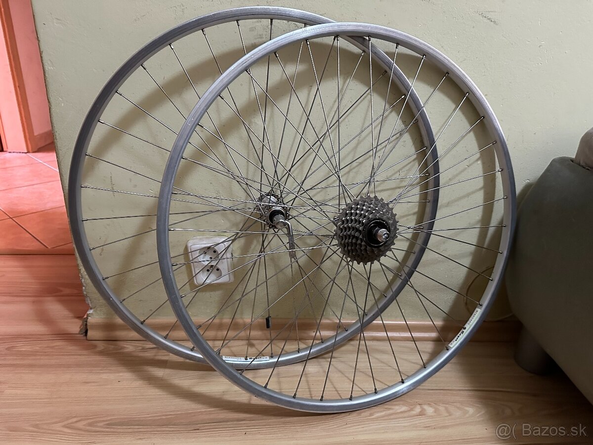 Bayer set kolies 28 622 Shimano naboje