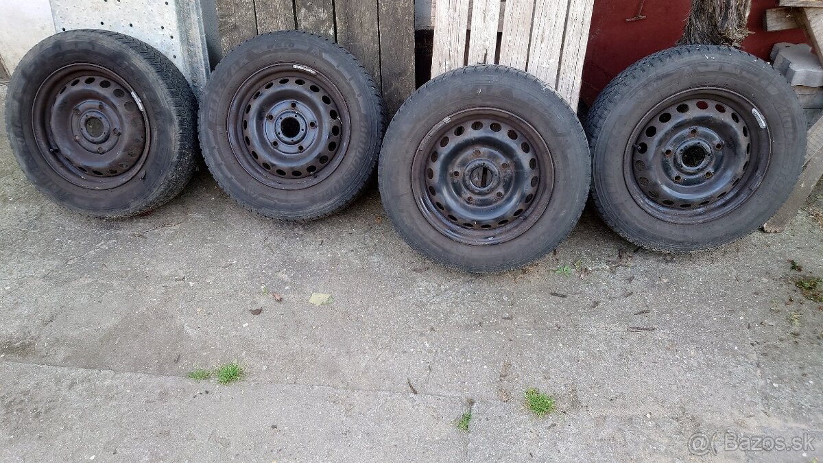 Predam plechove disky R16 s gumami