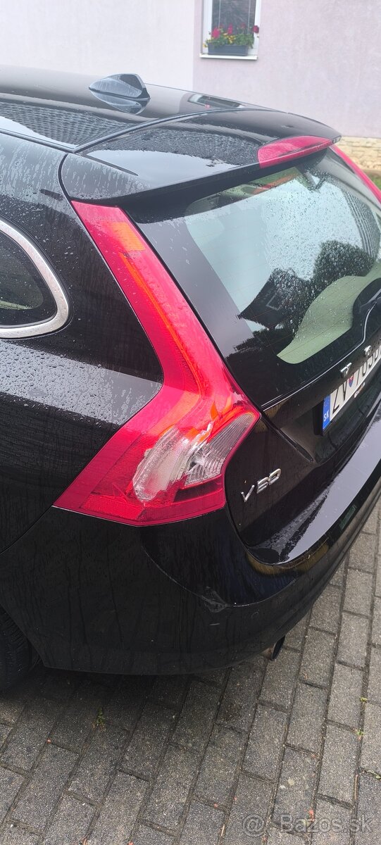 Volvo V60 zadné svetlá