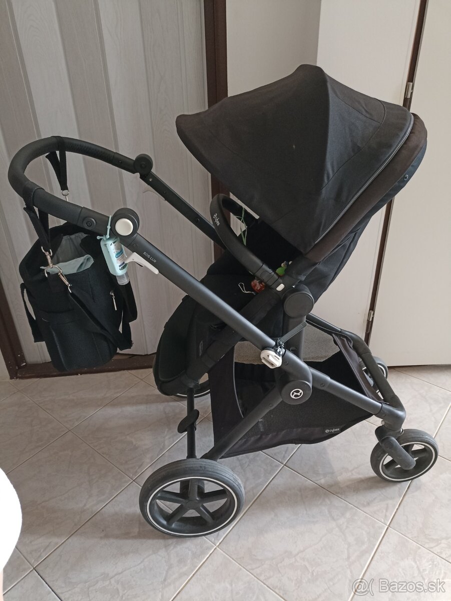 Cybex Eos Lux