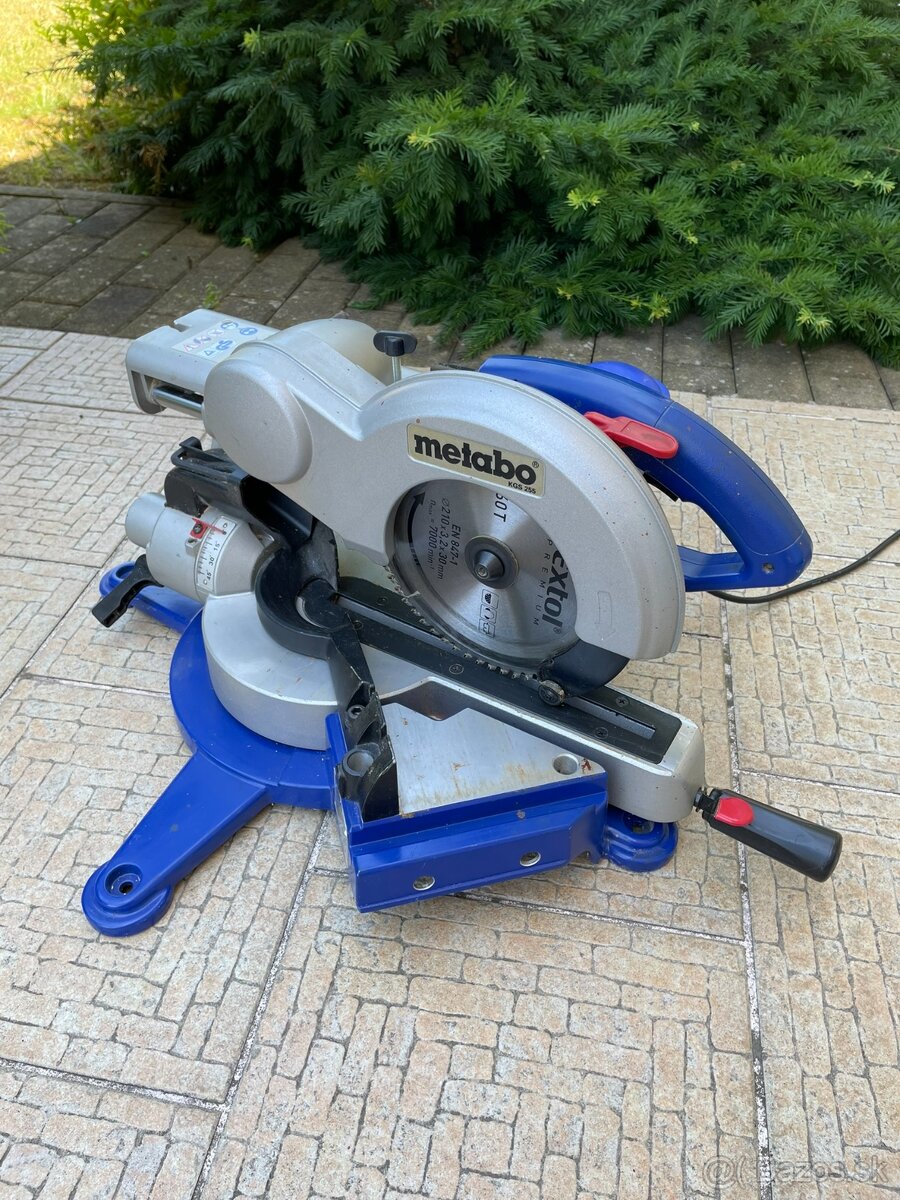 Pokosová píla - Metabo KGS 255