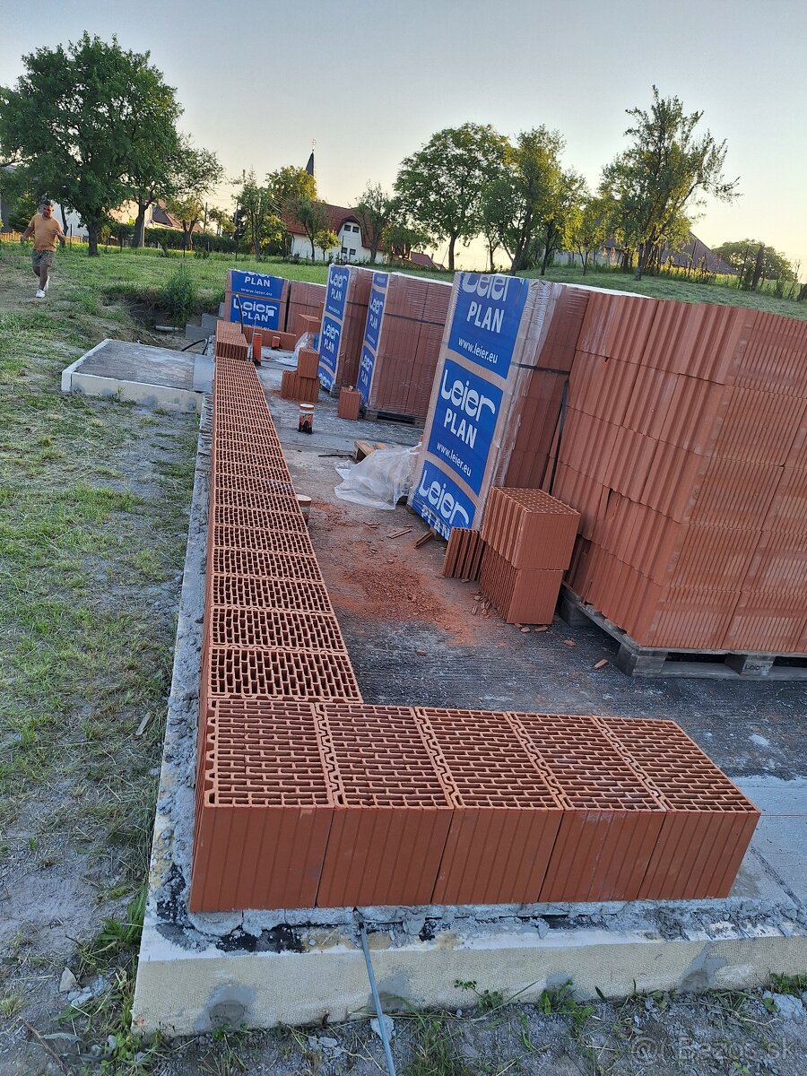 Hladam si stavebne prace