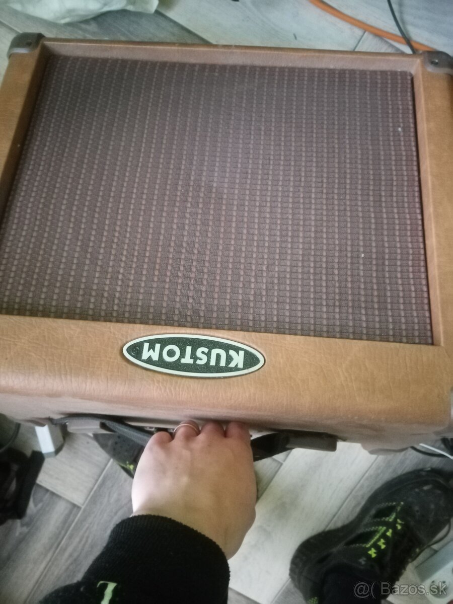 Predám gitarové kombo