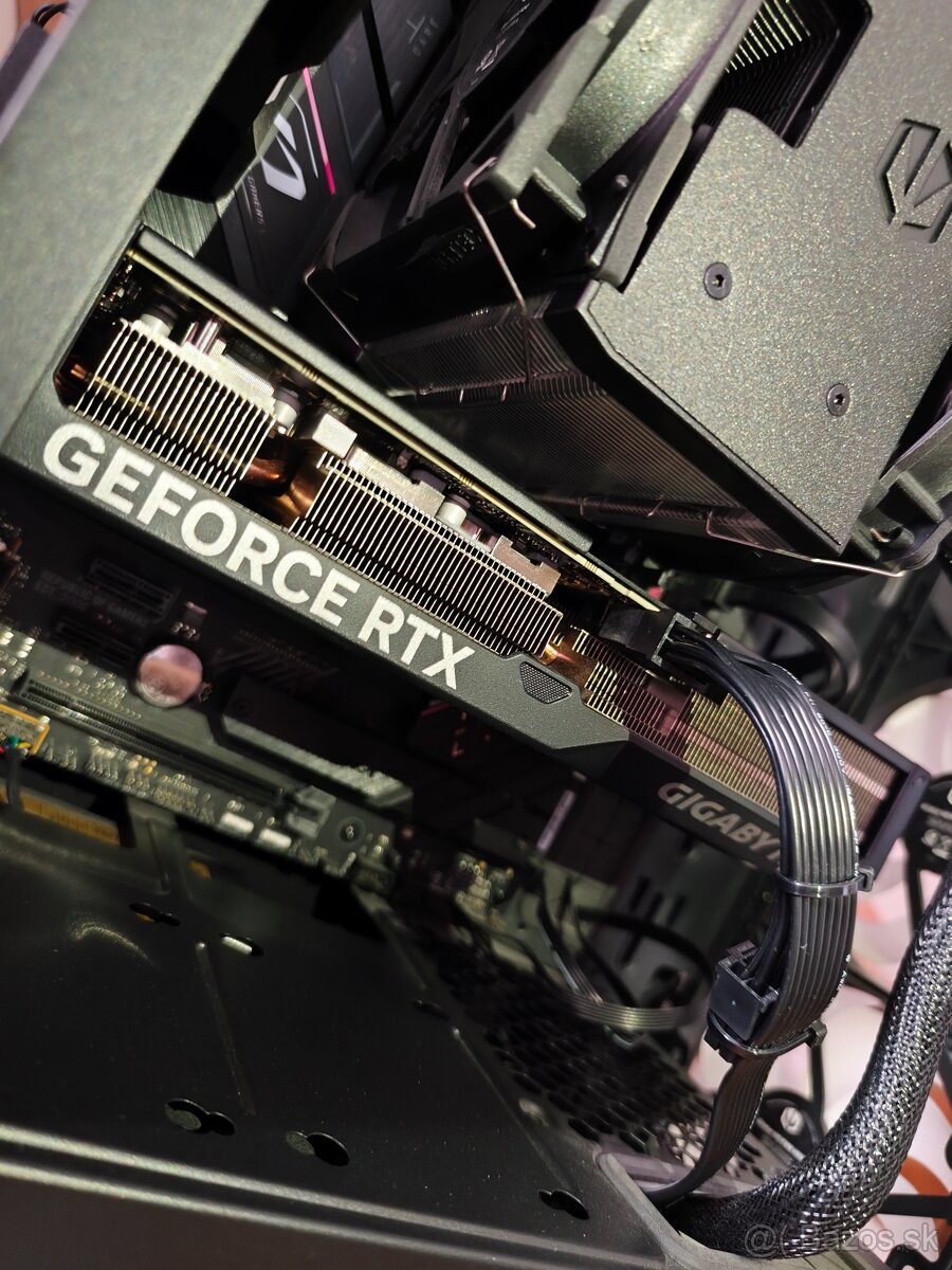 GIGABYTE GeForce RTX 4070 Windforce OC 12GB