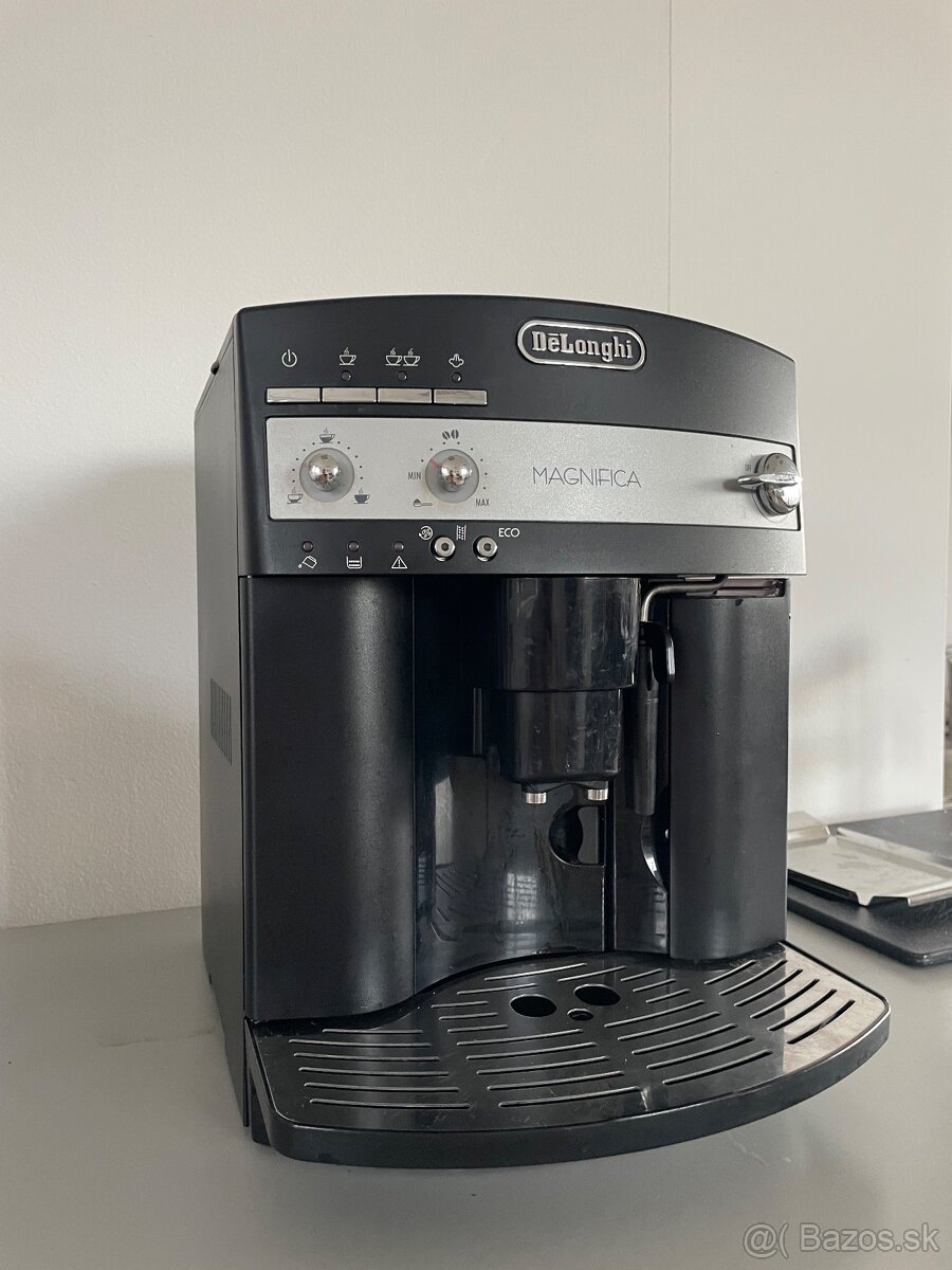 DeLonghi Magnifica ESAM 3000.B