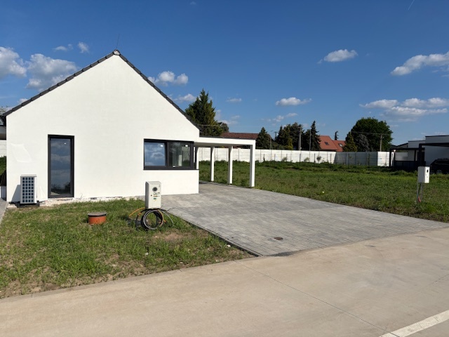 Moderný 4izb.rodinný dom v štandarde v novej zóne-Veselé