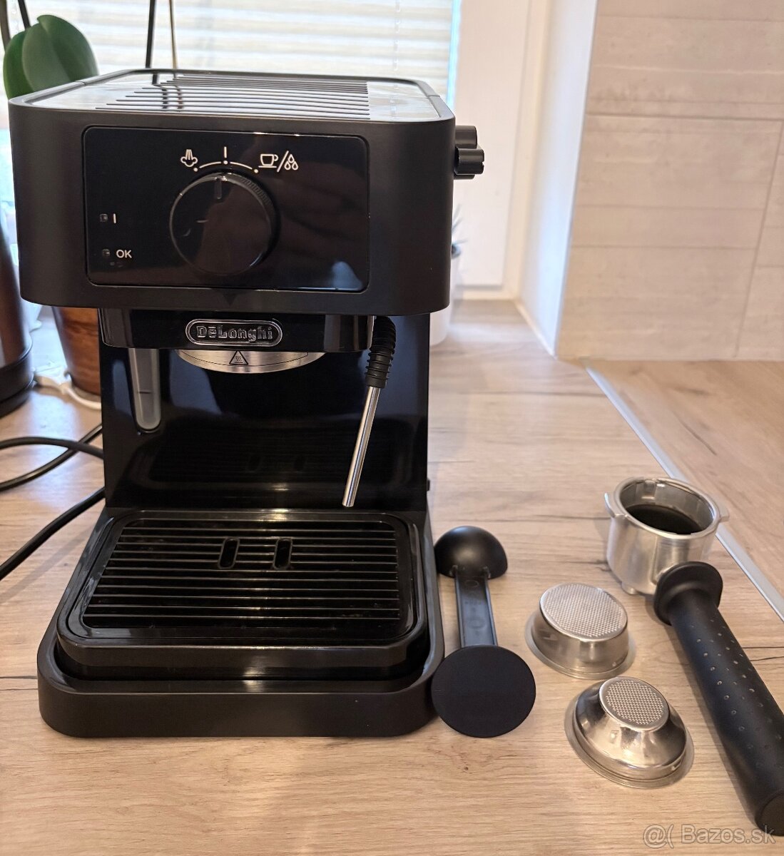 Pákový kávovar De’Longhi Stilosa EC 230.BK (čierny)