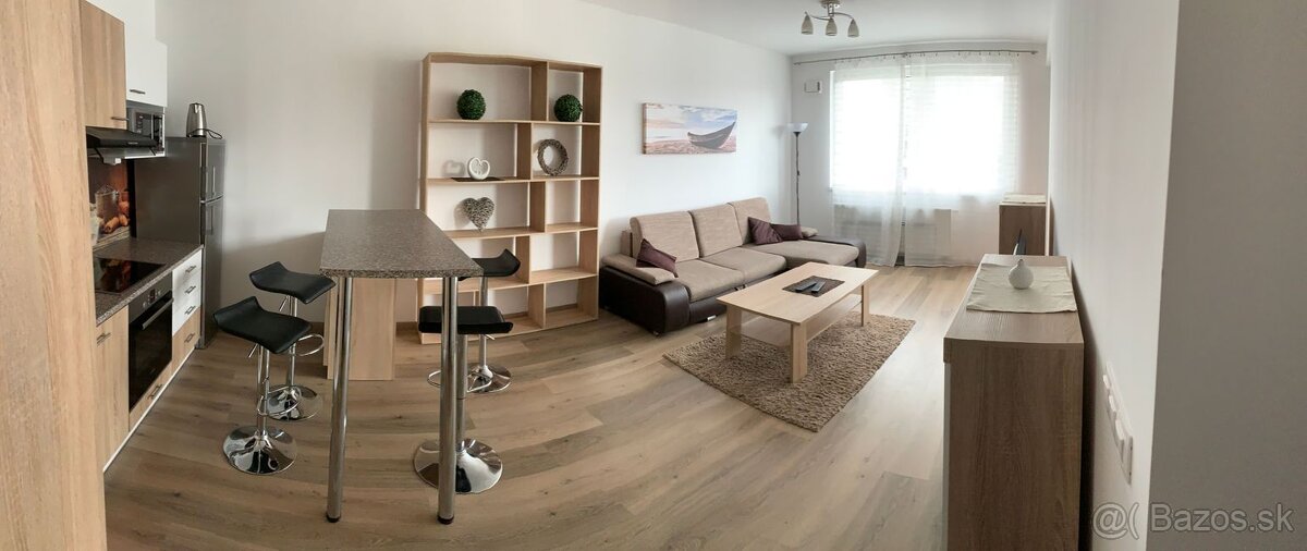 Ponúkame na prenájom 3-izbový byt na najvyššom podlaží v nov