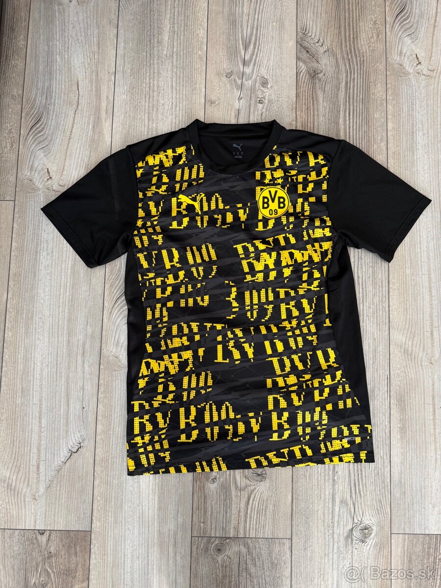 Borussia Dortmund training kit