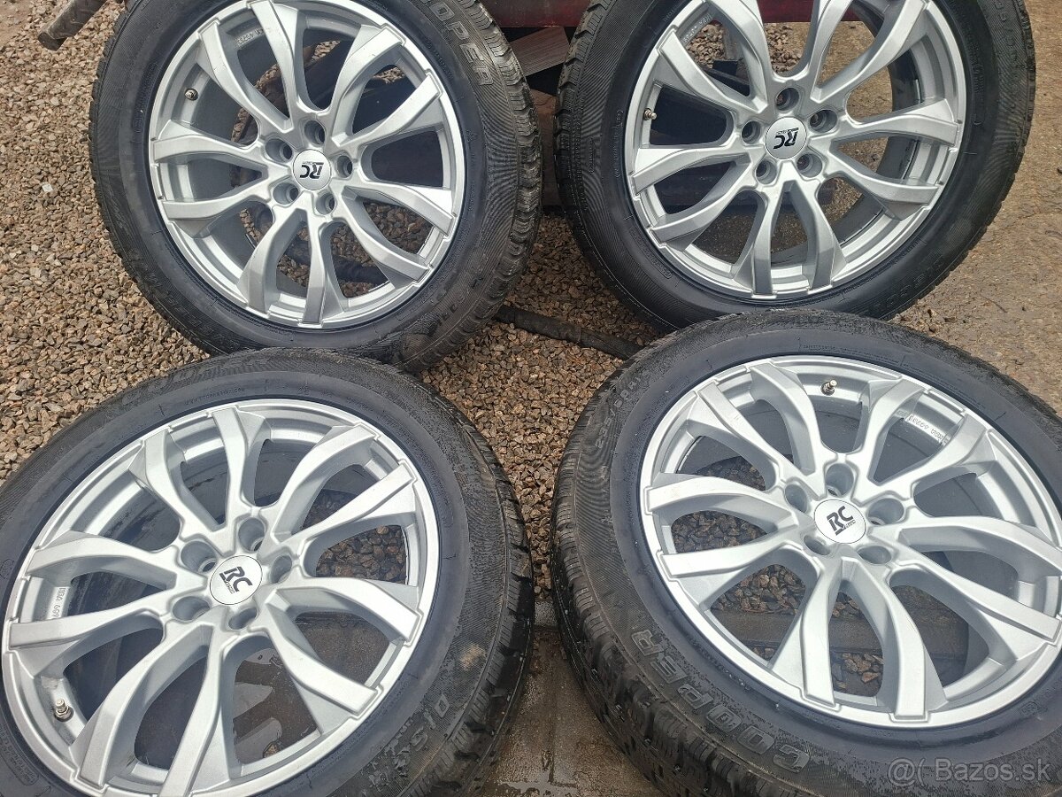 Volkswagen Škoda Audi SUV R18