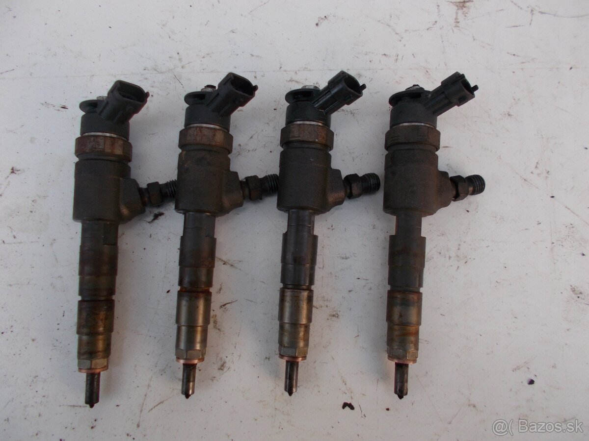 Predám vstrekovače na motor 1.4 HDI.